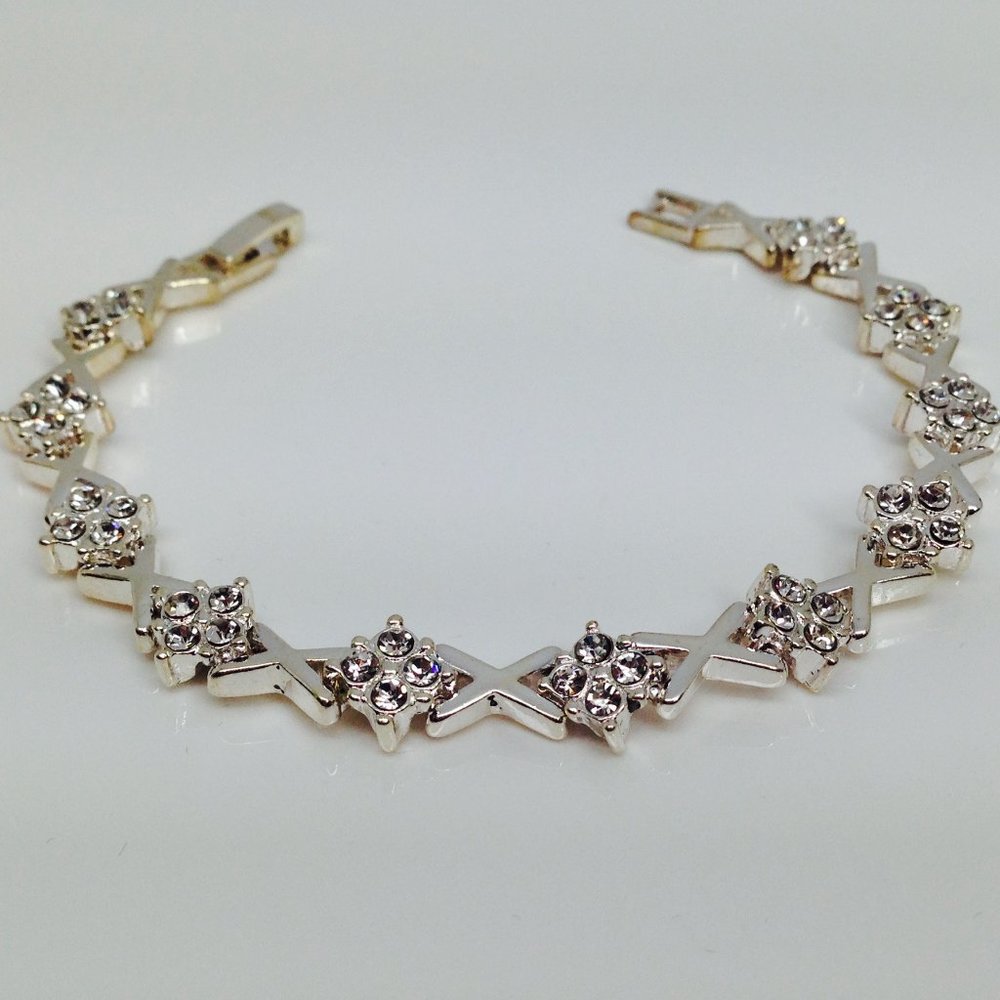 Elegant Swarovski Elements Tennis Bracelet